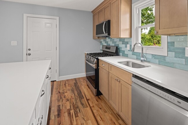 Photo - 140 Nash St Unit 2