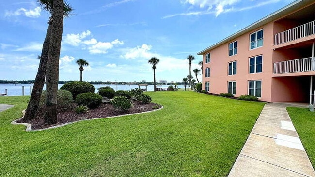 Building Photo - 721 S Beach St Unit 115A