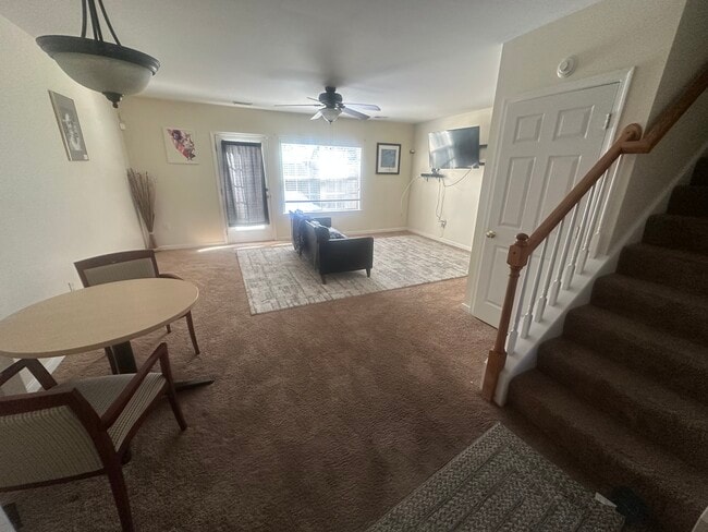 Living / Dining Area - 4073 Trisha Trl