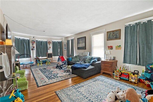 Photo - 63 Trenton St