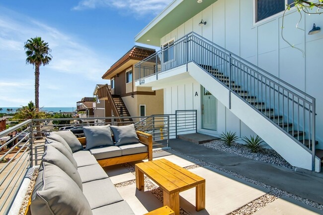 Building Photo - Malaga-GJA Unit B