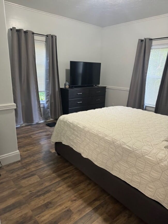 Photo - School Street Unidad 2