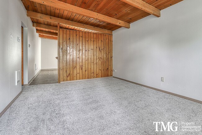 Photo - 2106-2108 E 33rd St Unit 2108