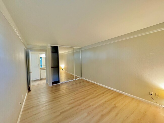 Photo - $500 OFF FIRST MONTH RENT!!! One Bedroom O... Unidad 153