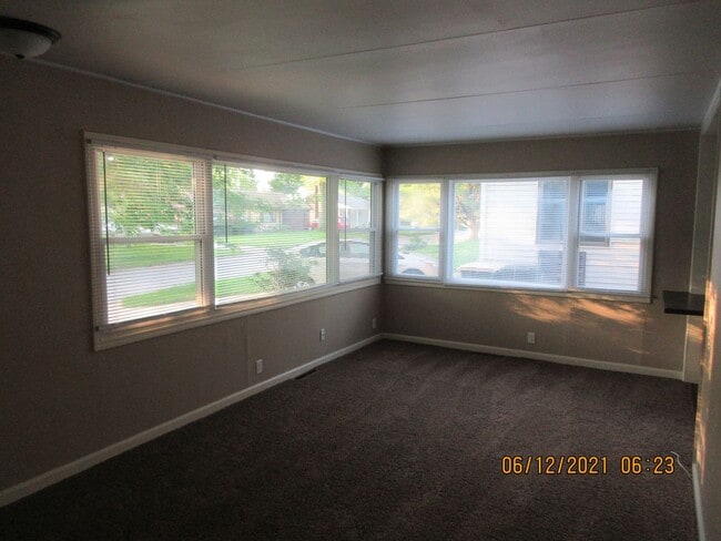 Photo - 2731 Stanford Ave