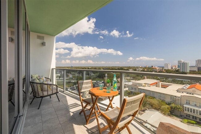 Photo - 777 3rd Ave N Unidad 1104