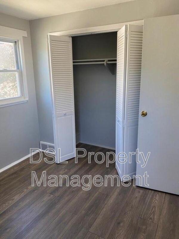 Photo - 4410 Fulton Pky