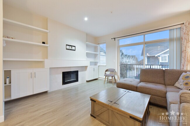 Photo - Spacious 3-Bed, 2.5-Bath Townhome in Prime Willoughby – Modern Living in a Highly Walkable Community Unit 64