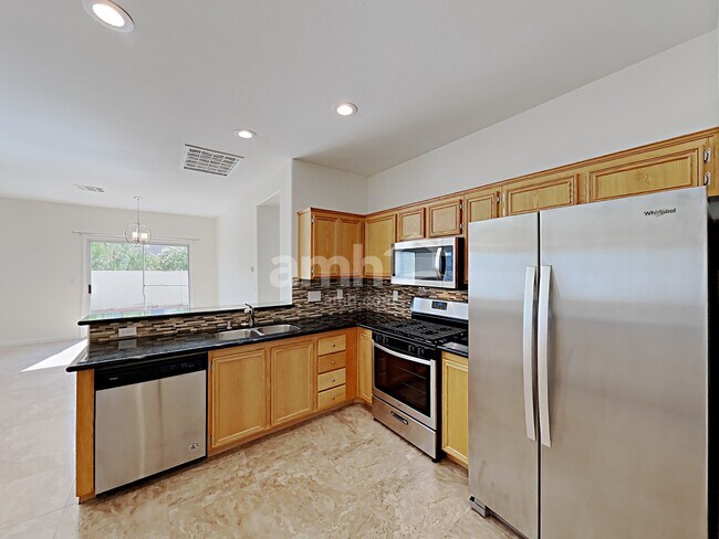 Photo - 1660 Encarta St