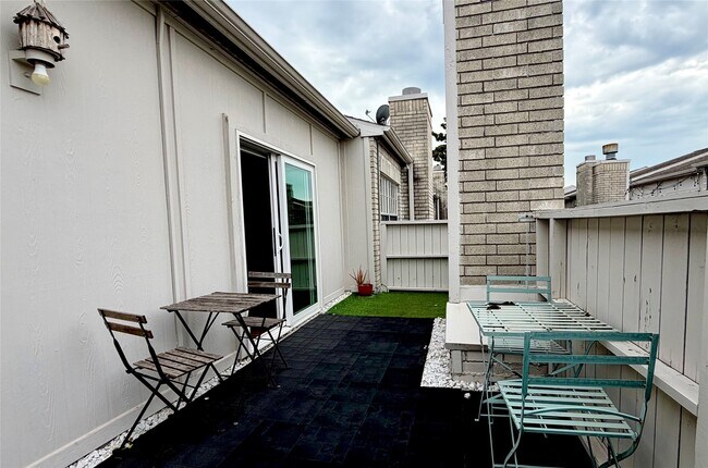 Photo - 3800 Tanglewilde St Unit 602