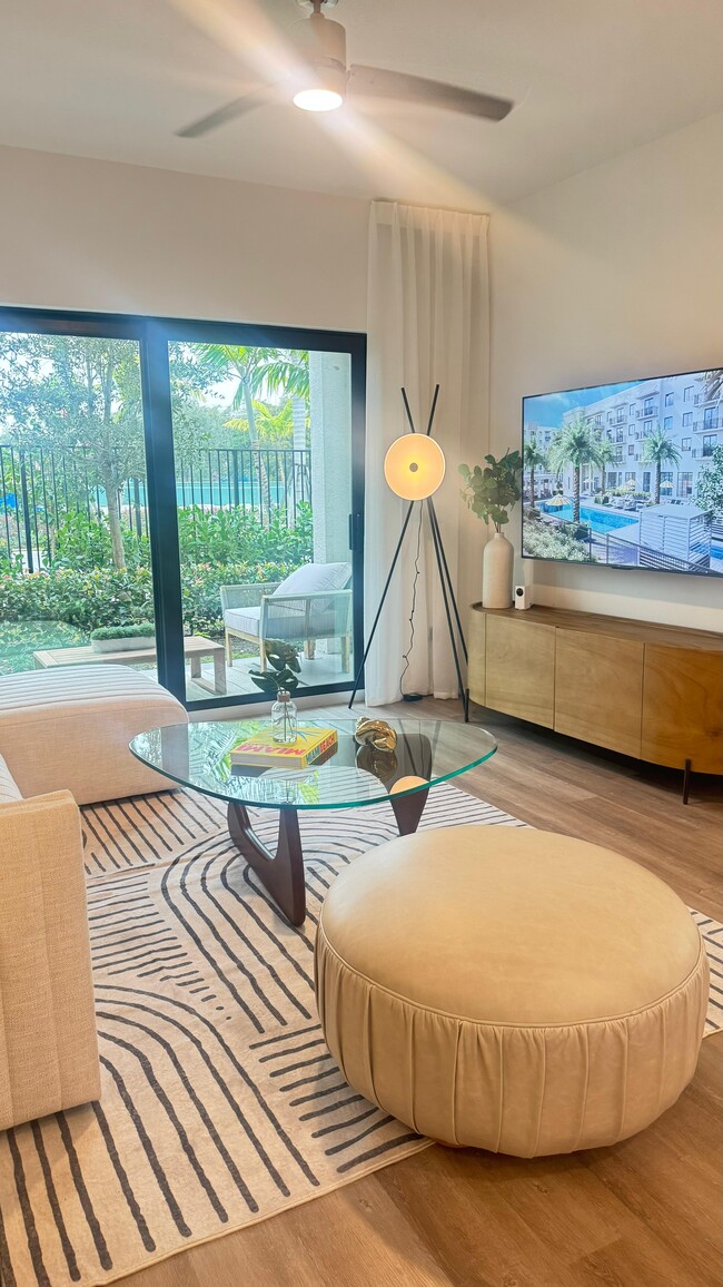 Building Photo - 13600 SW 98th St Unit B2