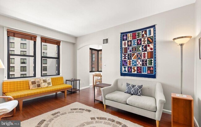 Photo - 2515 K St NW Unit 612