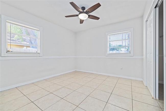 3005 W Kathleen St