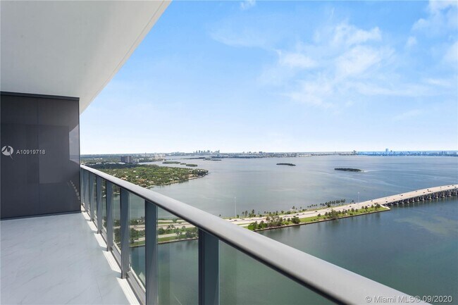 Photo - 3131 NE 7th Ave