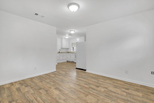 Photo - 3021 S Meridian St