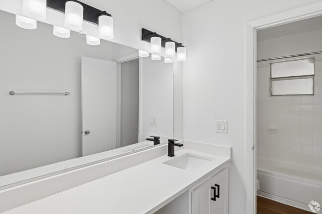 The Swan II - 2BR, 2BA - 950SF - Main Bathroom