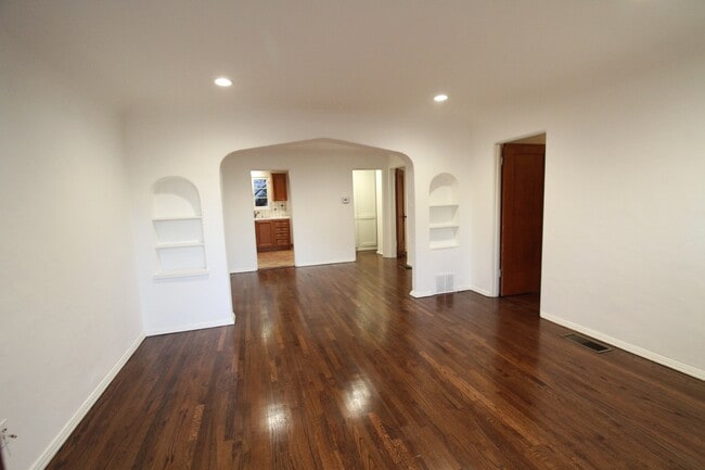 Building Photo - 937 Hammond St Unit 937 Rental