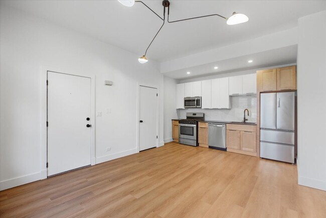 Photo - 3211 W Le Moyne St