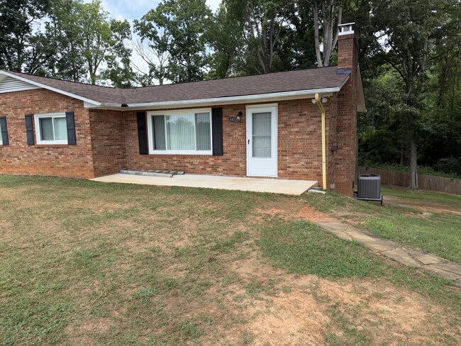 Photo - 147 Crooked Ln