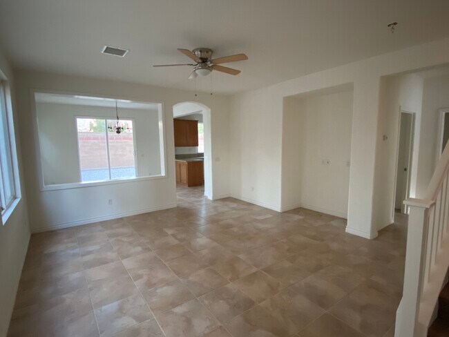 Photo - 1648 Rigel St