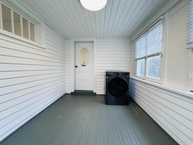 Photo - 821 N Ewing St