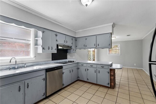 Photo - 207 Cache Cir