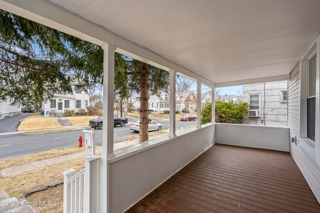 Photo - 38 W Erie St