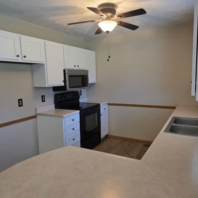 Photo - Great 3 bed 1.5 bath house in South Springfield