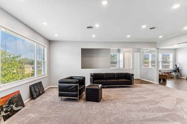Photo - 8951 Skokie Blvd Unit 3