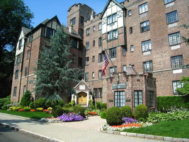 155 Garth Rd Unit 4D