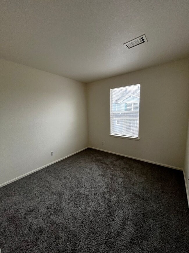 Photo - Grant Ranch 3 Bedroom 2.5 Bathroom Townhome available NOW!