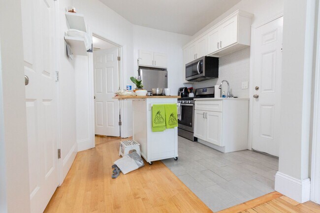 Photo - UNBELIEVABLE DEAL!!!  RENOVATED ALLSTON 2 ...