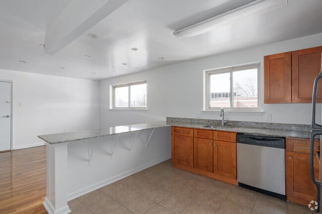 2BR, 1BA - 800SF - Kitchen - Allens Lane Apartments