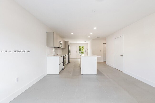 Photo - 2505 NE 193rd St Unit 4116