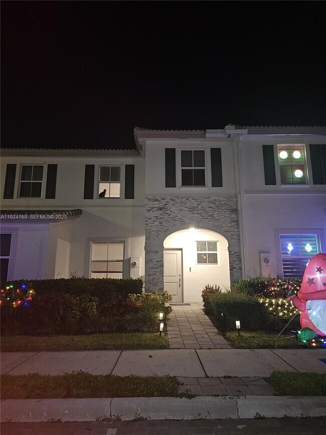 Photo - 2637 SE 17th St