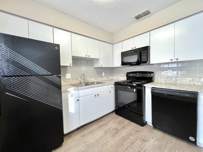 Building Photo - Raven at Park Place Rental
