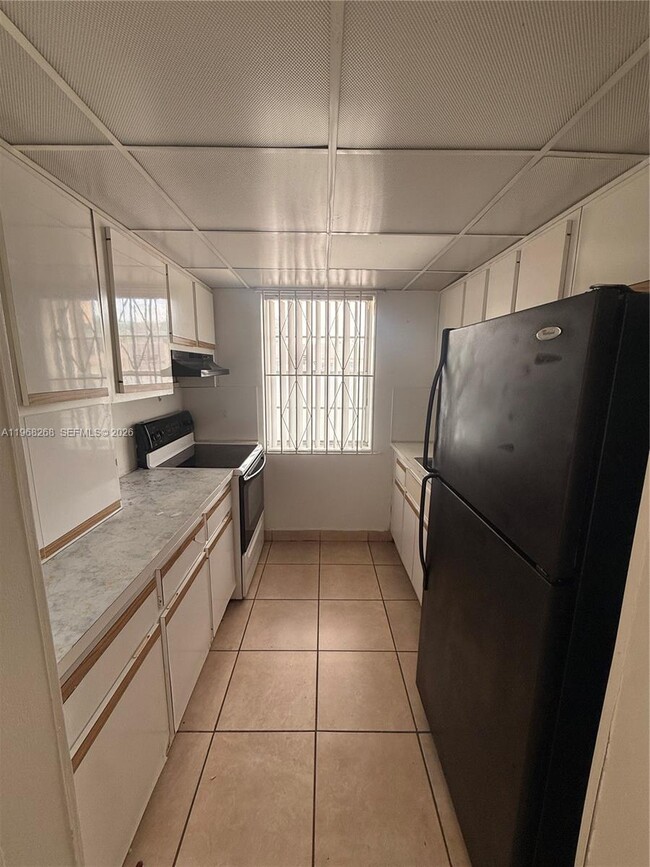 Photo - 1154 W 35th St Unit 124