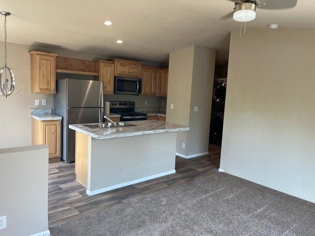 Photo - 9344 N Chicago Ave Unidad B