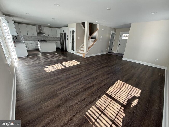 Building Photo - 114 Isabella Dr