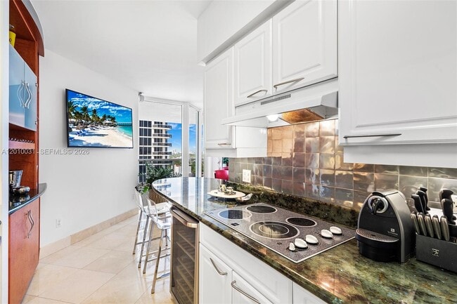 Photo - 4779 Collins Ave Unit 2404