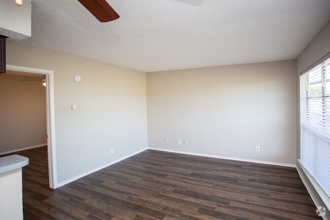 A1 1BDx1BA 575SF