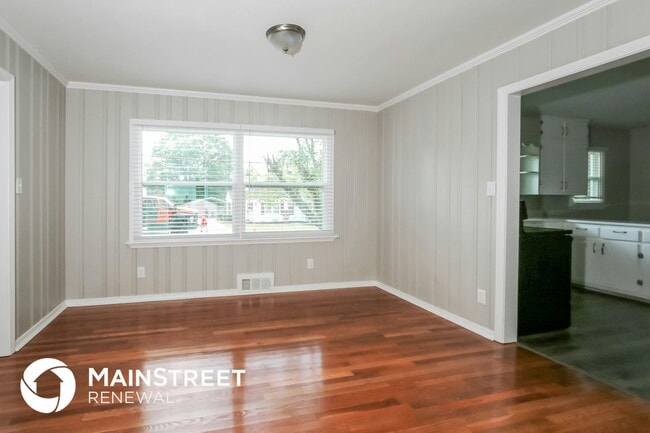 Photo - 331 Skyview Dr