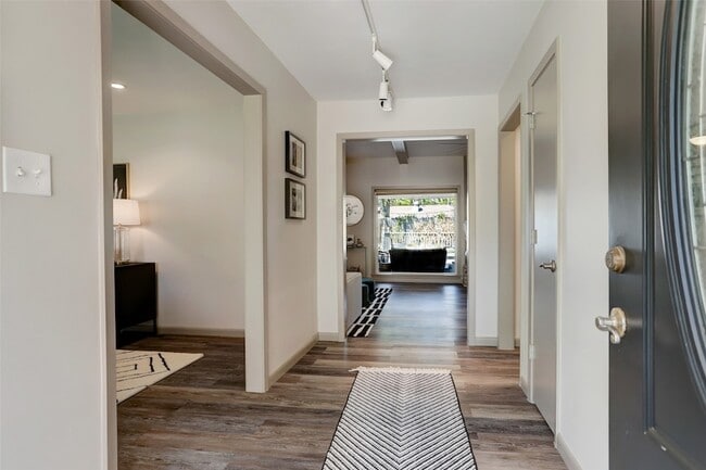 Photo - 5138 Rutherglenn Dr
