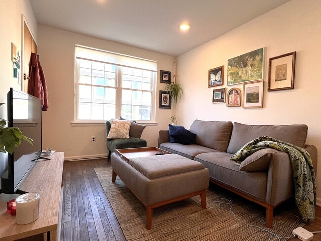 Photo - 951 N Orianna St Unit 1F