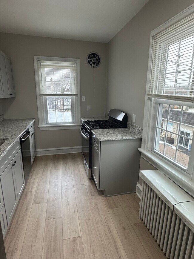 Photo - 2232 Mount Carmel Ave