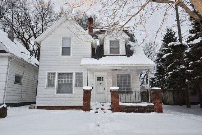 Building Photo - COMING SOON! Near local Universities and Entertainment 4 bedroom 2 story Single Family Home