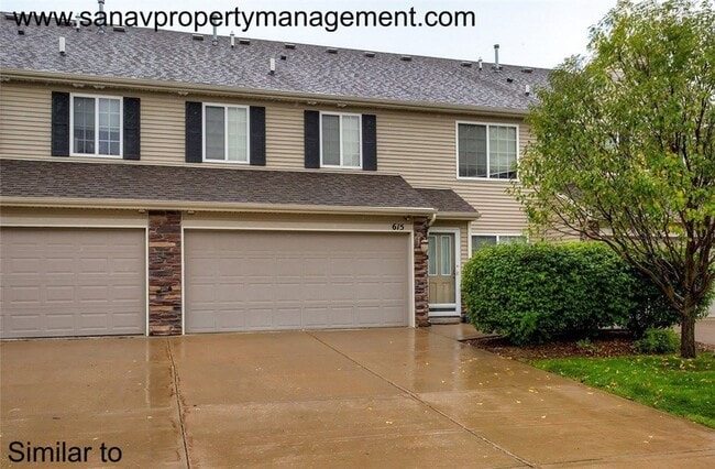 Building Photo - Spacious 2-Bedroom Townhome in Prime West Des Moines Location!