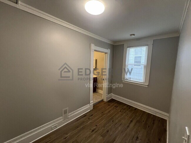 Photo - 300 Gunnison Ave SW Unit A