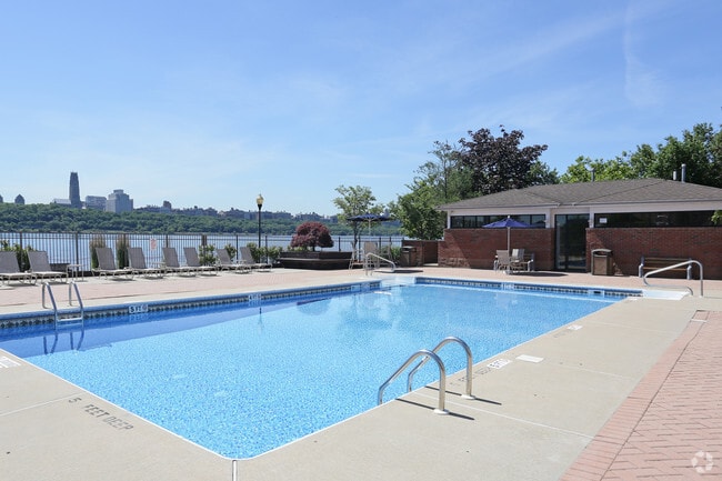 Piscina - Mariners Landing