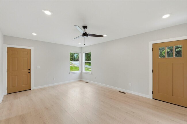 Photo - 14 Marisco Ln